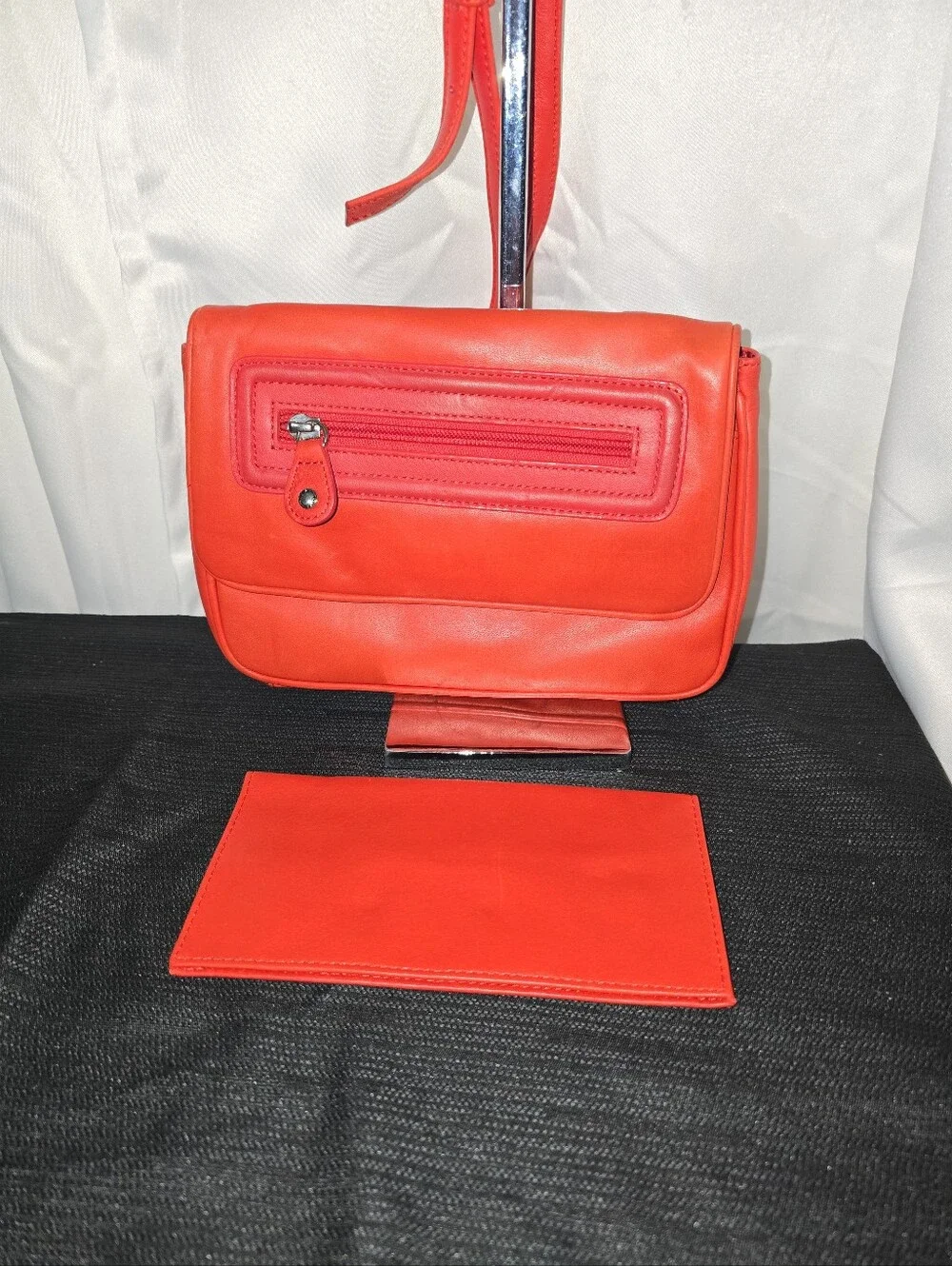 PERLINA MULTIPOCKETS Red Leather Crossbody Bag — Vibrant Red Shoulder Purse